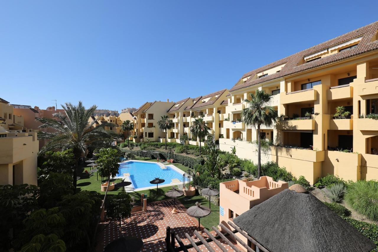 Duquesa Village Apartment - 2 Bed/2 Bath Apartment With Panoramic Sea Views มานิลบา ภายนอก รูปภาพ
