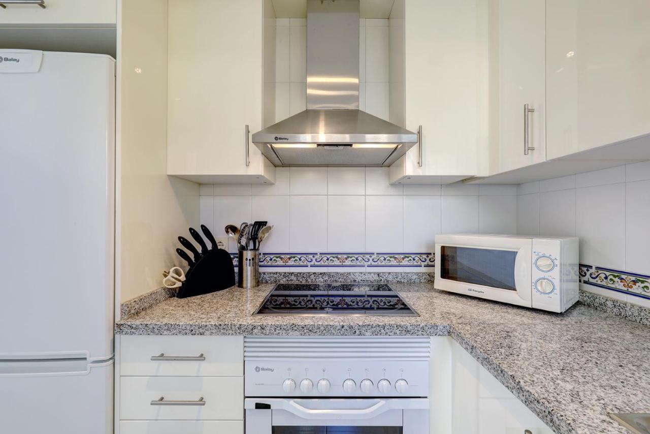 Duquesa Village Apartment - 2 Bed/2 Bath Apartment With Panoramic Sea Views มานิลบา ภายนอก รูปภาพ